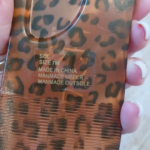 Beach by Matisse Leopard Print Slides - Picture 6 of 7